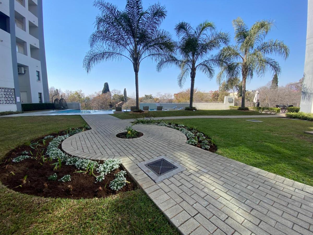 Stay Menlyn Pretoria Exterior photo