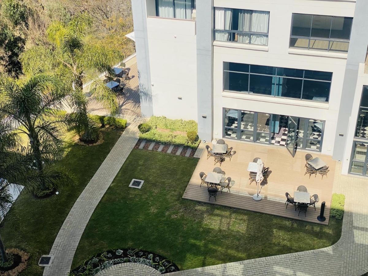 Stay Menlyn Pretoria Exterior photo