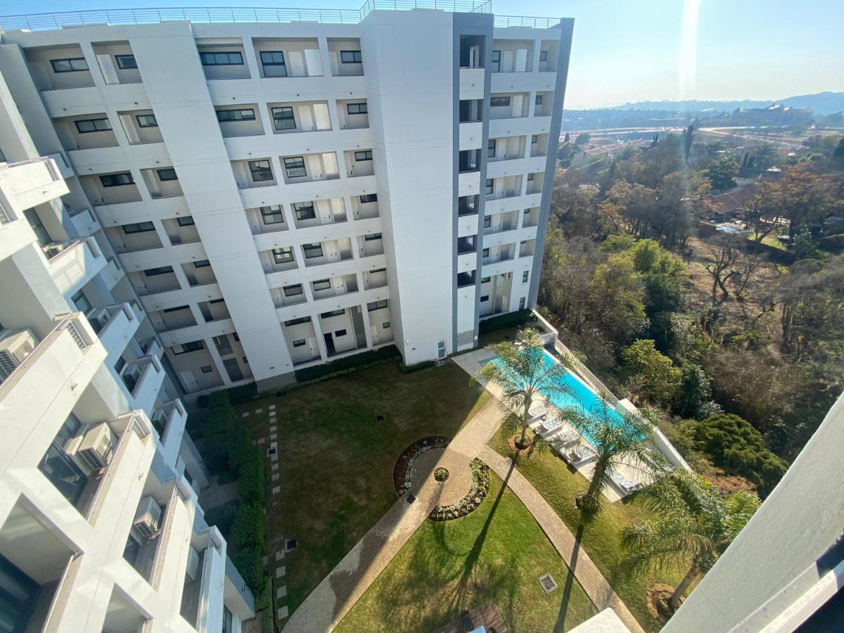 Stay Menlyn Pretoria Exterior photo