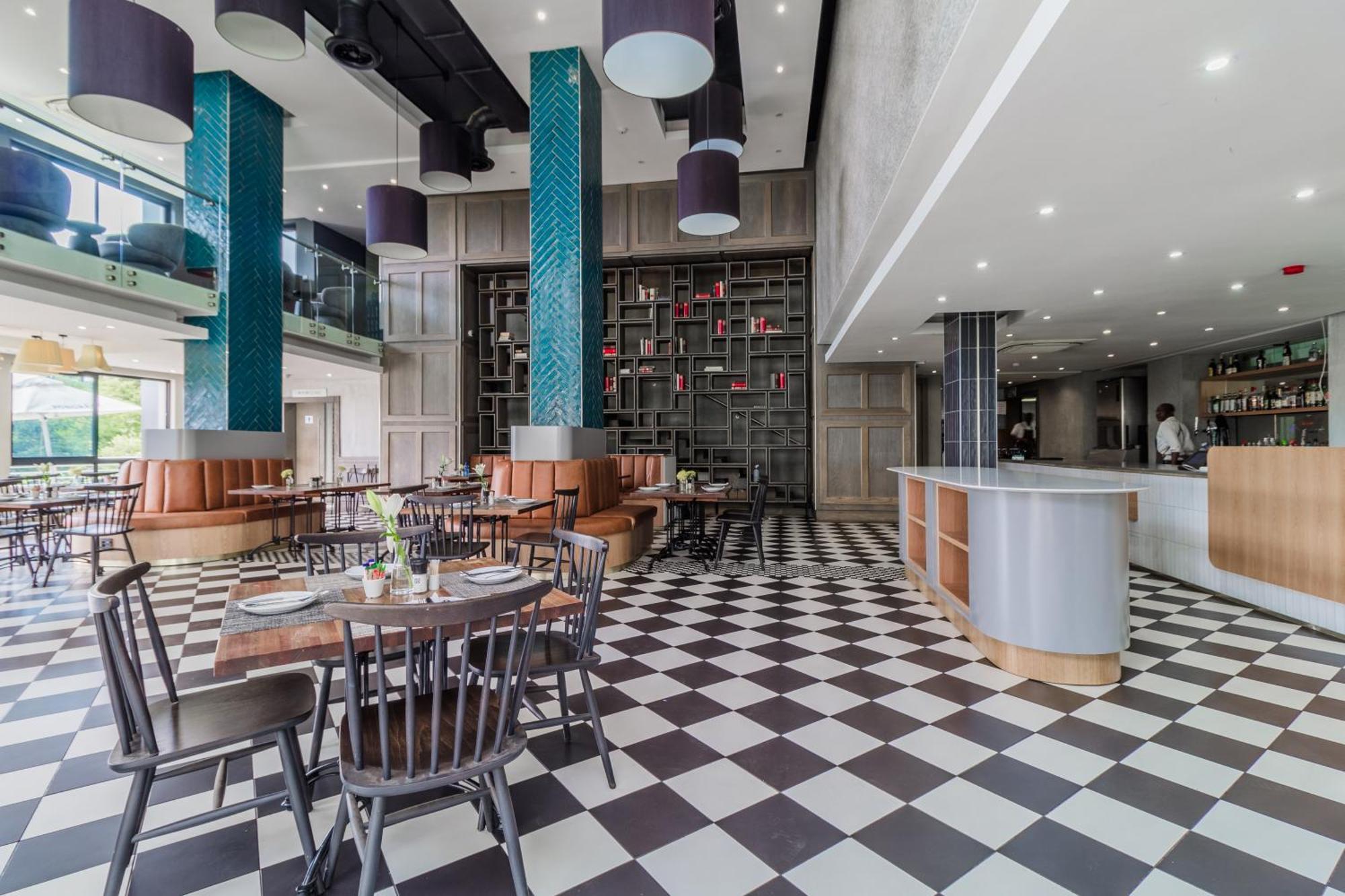Stay Menlyn Pretoria Exterior photo