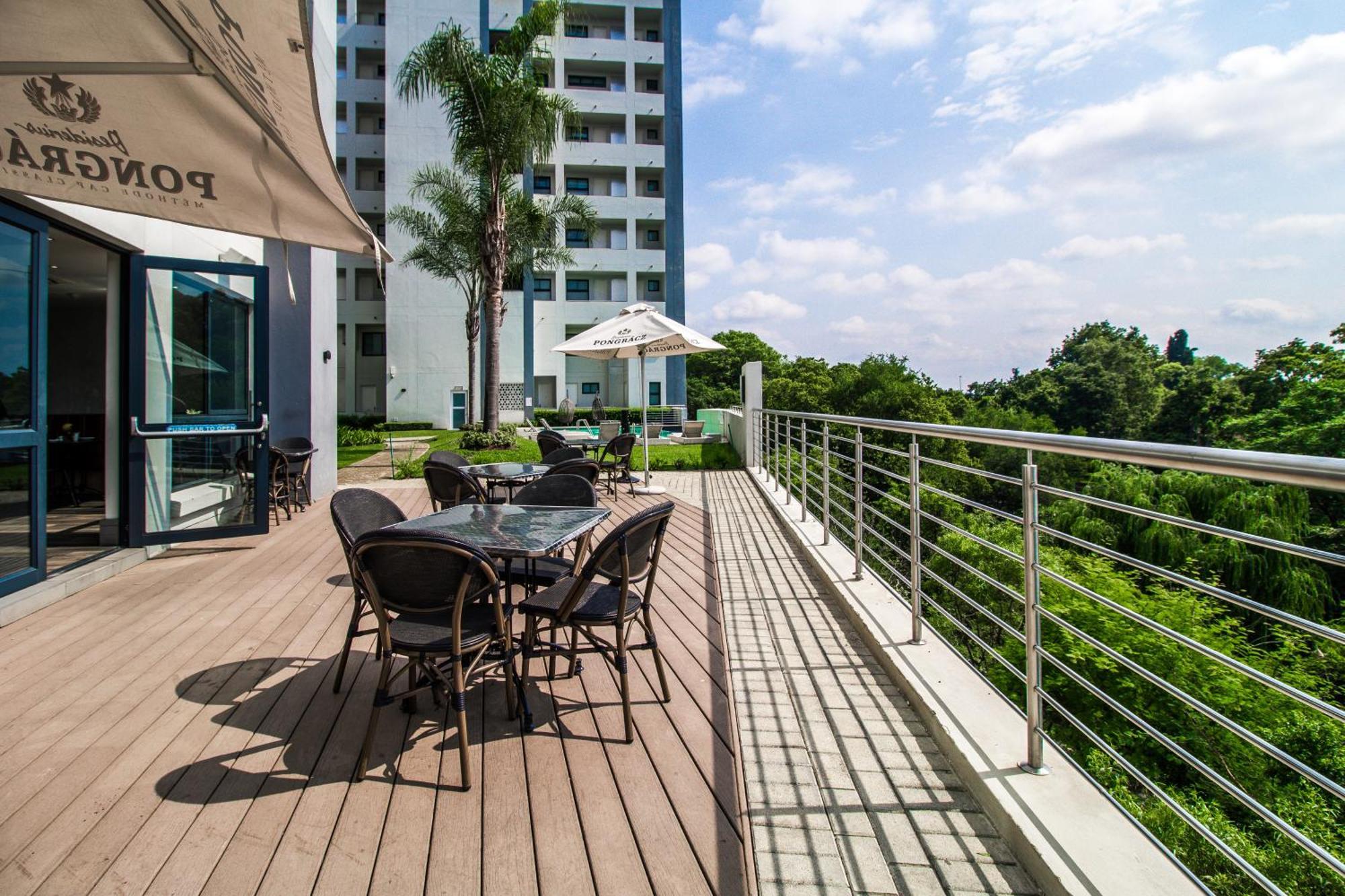 Stay Menlyn Pretoria Exterior photo