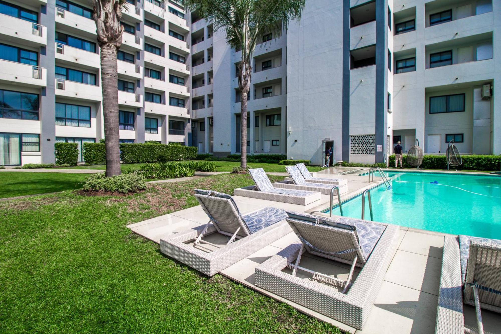 Stay Menlyn Pretoria Exterior photo